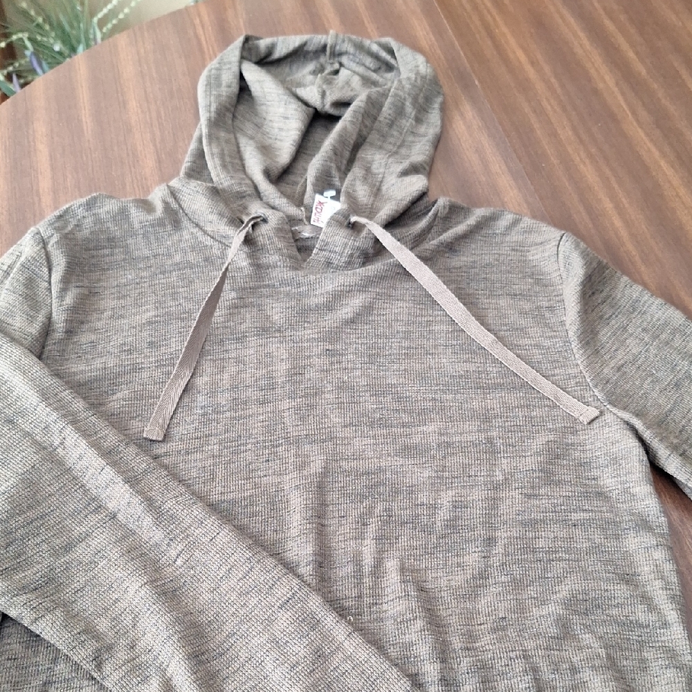 Rustic Souls Lightweight Heathered Hooded Pullover